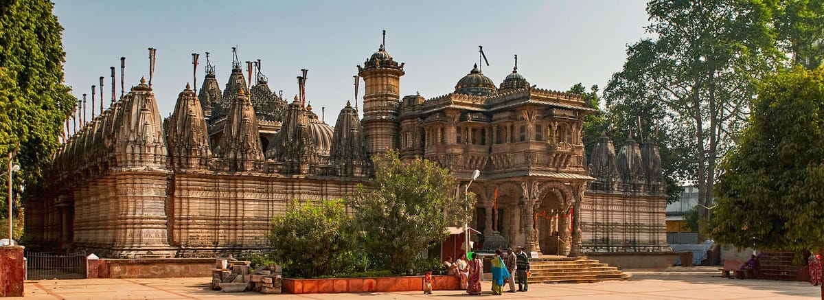 Panoramic view of the Hutheesing Jain Temple complex